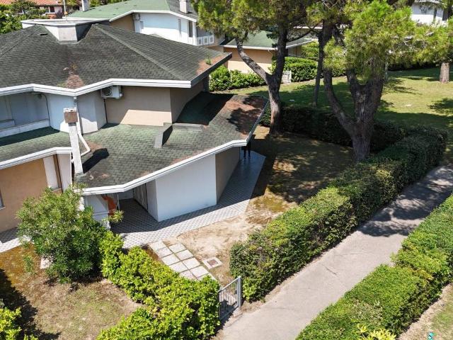 Villa Indipendente in vendita a Bibione Spiaggia, San Michele Al Tagliamento