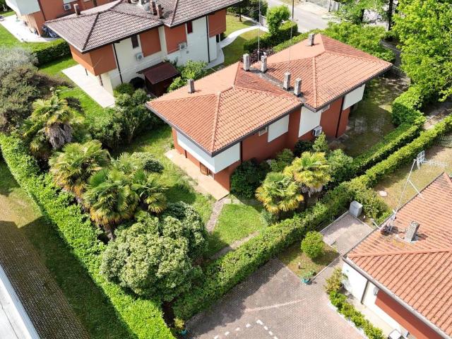 Villa Indipendente in vendita a Bibione Spiaggia, San Michele Al Tagliamento