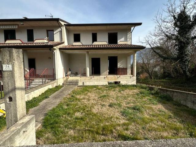 Villa Indipendente in vendita a San Michele Di Serino, Campania
