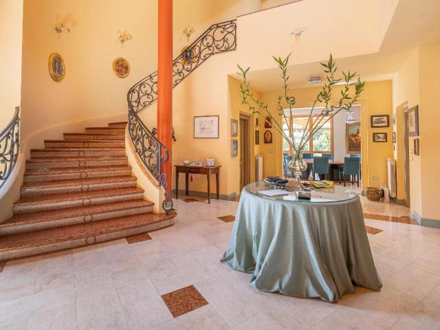 Villa Indipendente in vendita a San Miniato, Toscana