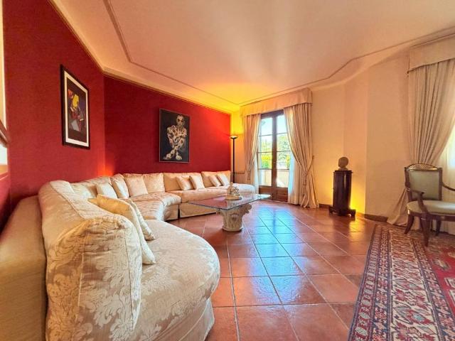 Villa Indipendente in vendita a Molino d'Egola, San Miniato