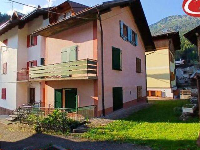 Villa Indipendente in vendita a Valle, San Pietro Di Cadore