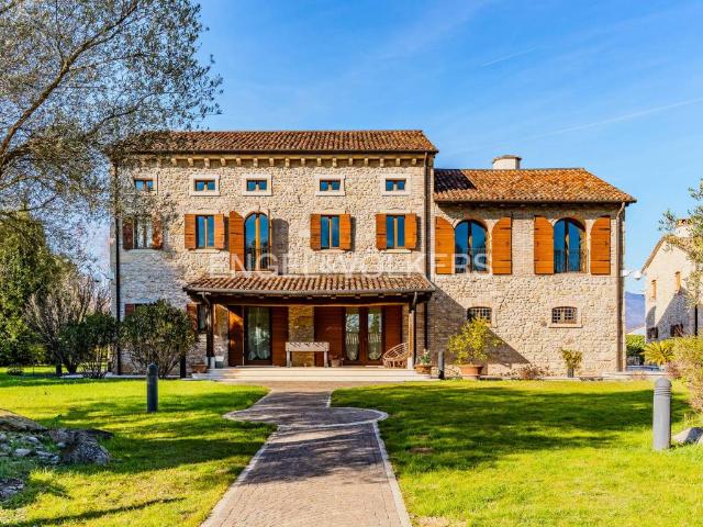 Villa Indipendente in vendita a San Pietro di Feletto, Borgo Anese