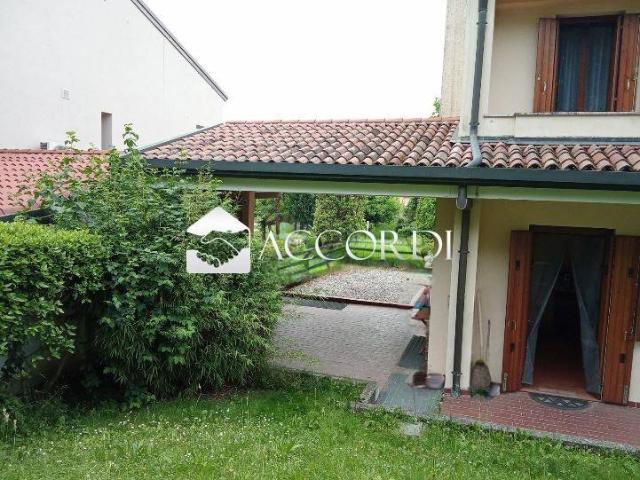 Villa Indipendente in vendita a San Pietro di Feletto, San Pietro Di Feletto