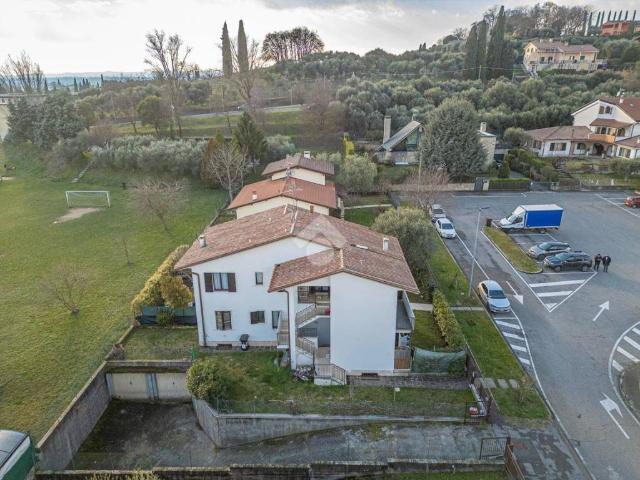 Villa Indipendente in vendita a Corrubbio di Negarine, San Pietro In Cariano