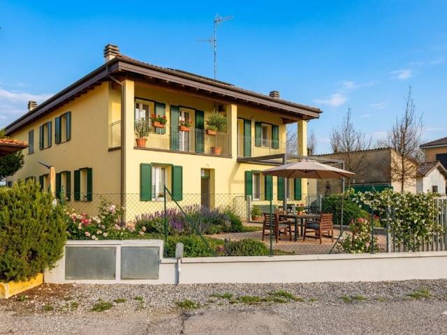 Villa Indipendente in vendita a Unione Reno Galliera, San Pietro In Casale