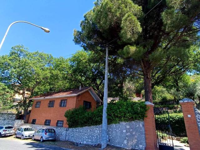 Villa Indipendente in vendita a San Polo dei Cavalieri, Roma Capitale