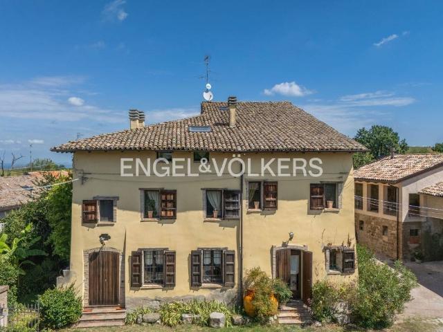 Villa Indipendente in vendita a Val d’Enza, Re