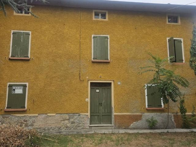 Villa Indipendente in vendita a Val d’Enza, Re