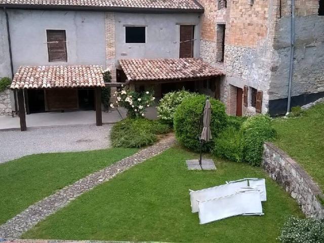 Villa Indipendente in vendita a Val d’Enza, Re