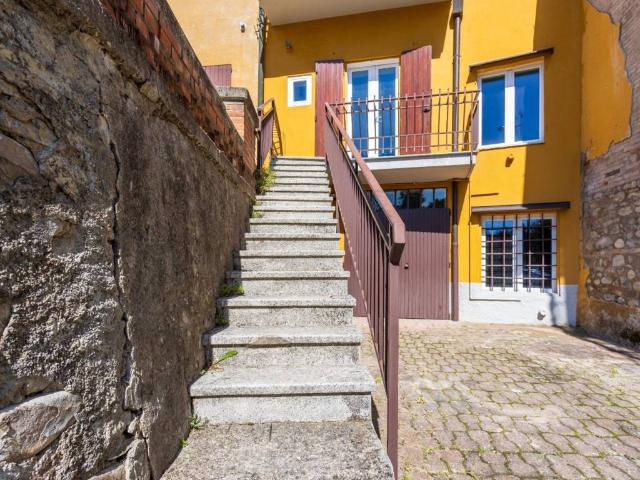 Villa Indipendente in vendita a Val d’Enza, Re