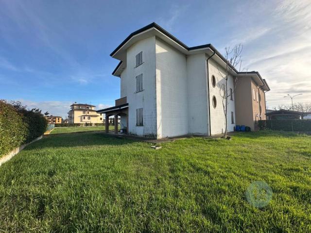 Villa Indipendente in vendita a Unione Comuni Modenesi Area Nord, San Possidonio