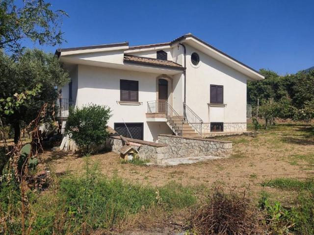 Villa Indipendente in vendita a San Potito Sannitico, Campania