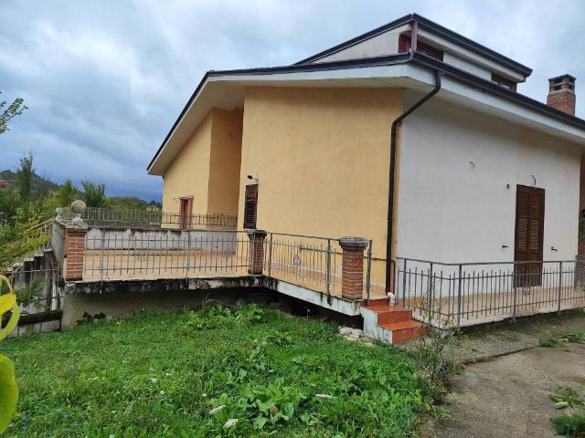 Villa Indipendente in vendita a San Potito Ultra, Campania
