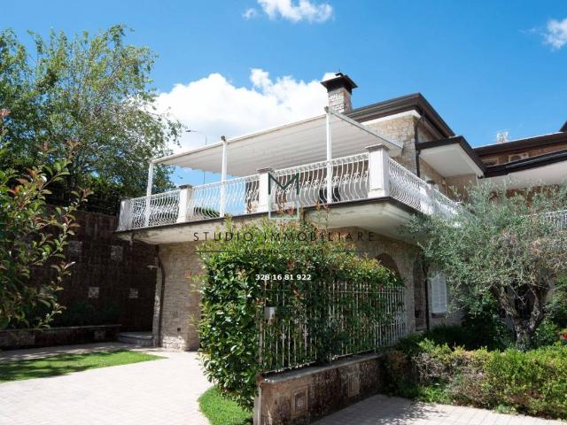 Villa Indipendente in vendita a San Potito Ultra, Campania