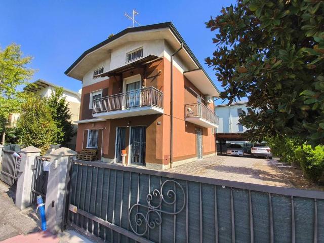 Villa Indipendente in vendita a San Prospero, Modena