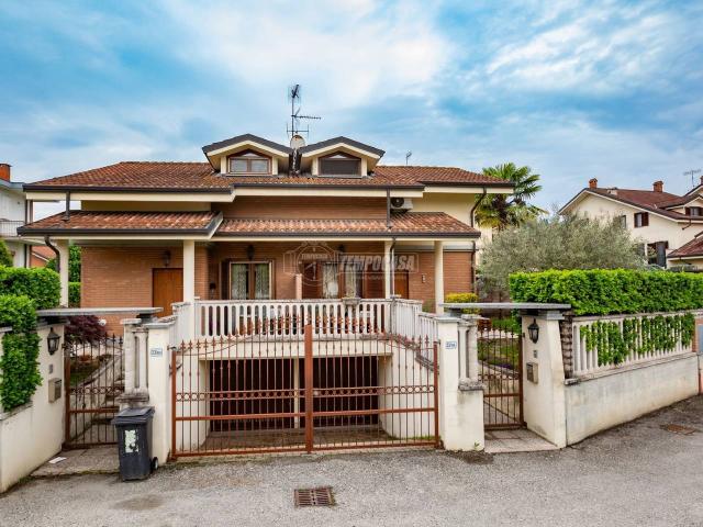 Villa Indipendente in vendita a Piemonte, Torino