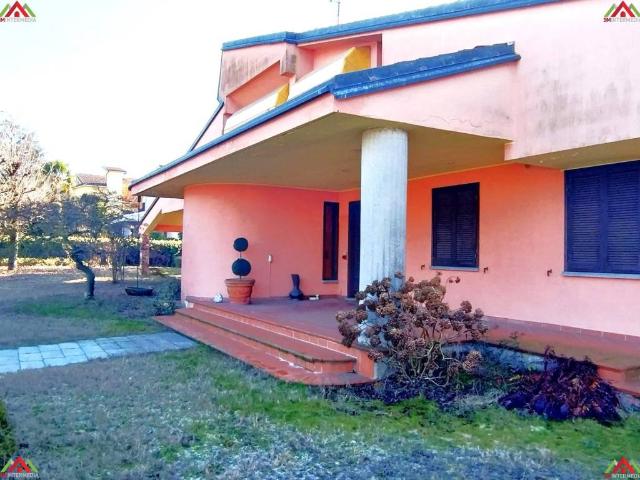Villa Indipendente in vendita a Piemonte, Alessandria