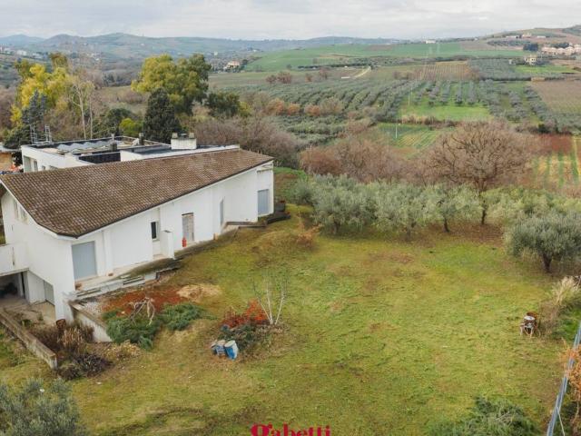 Villa Indipendente in vendita a Piane Sant'Angelo, San Salvo