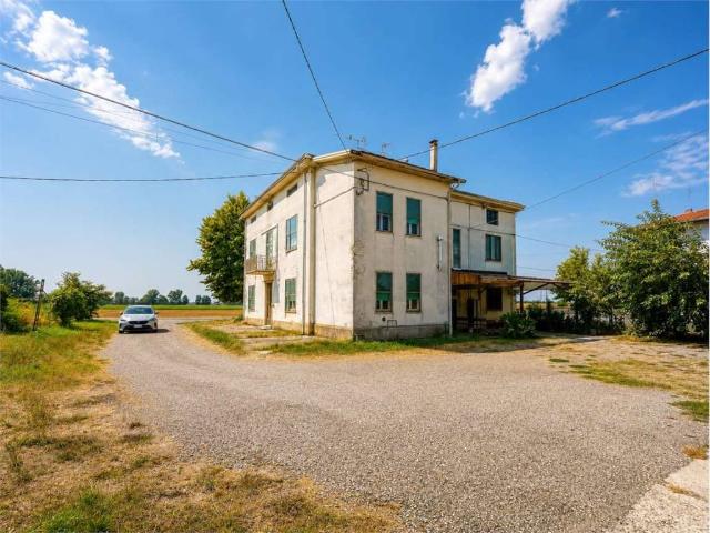 Villa Indipendente in vendita a San Secondo Parmense, Reggio Emilia