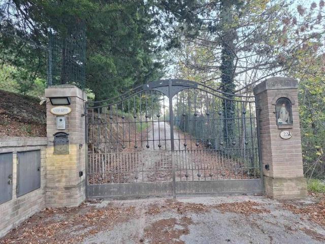 Villa Indipendente in vendita a Borgo Conce, Marche