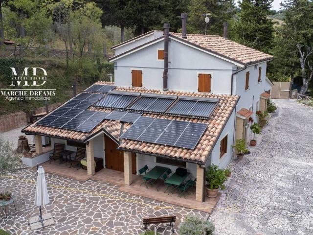 Villa Indipendente in vendita a Marche, Macerata