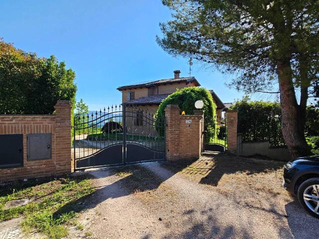 Villa Indipendente in vendita a Marche, Macerata