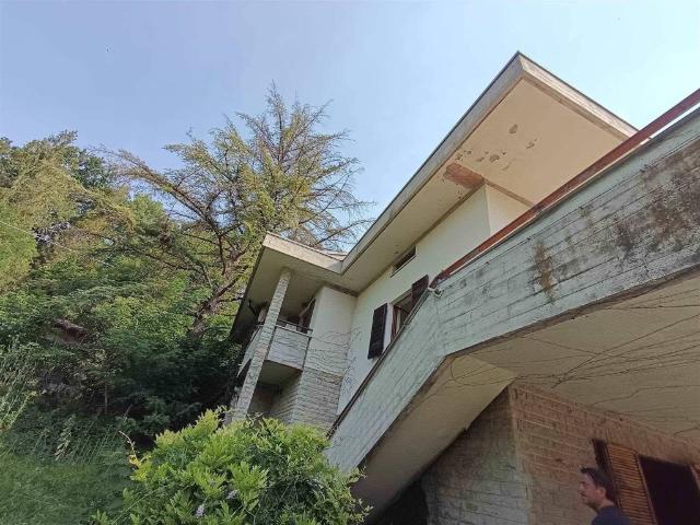 Villa Indipendente in vendita a Taccoli, San Severino Marche
