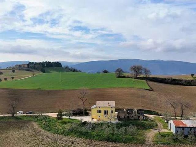 Villa Indipendente in vendita a Le Casette, Marche