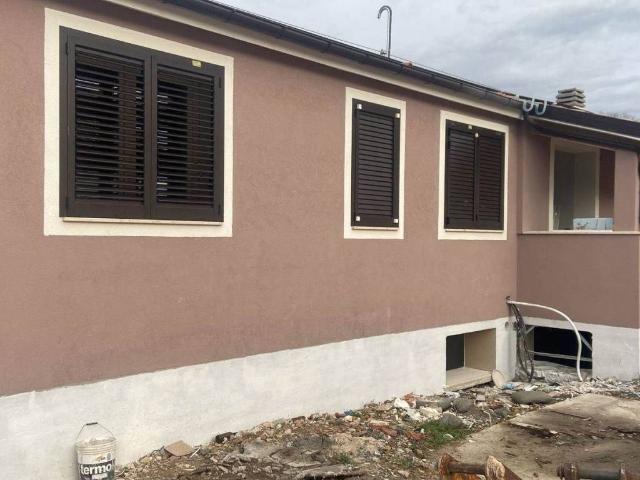 Villa Indipendente in vendita a Le Casette, Marche