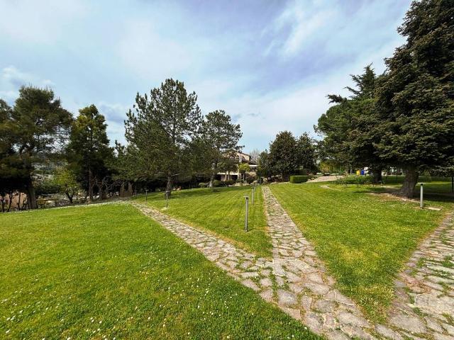 Villa Indipendente in vendita a Uvaiolo, Marche