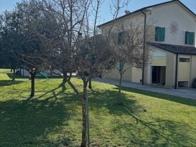 Villa Indipendente in vendita a Cosniga, San Vendemiano