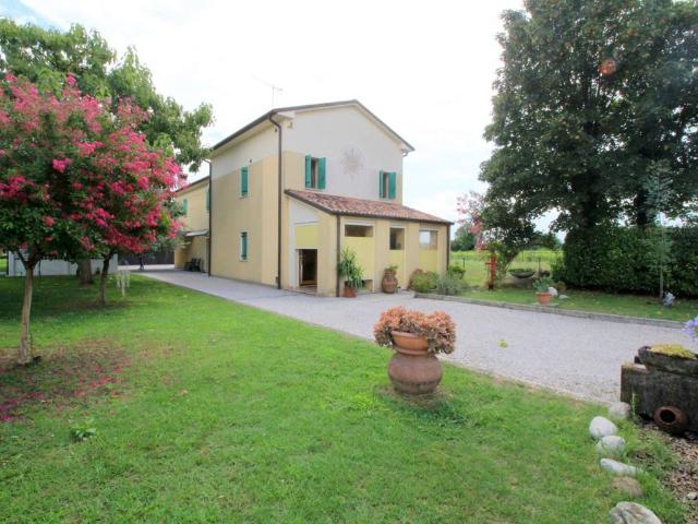 Villa Indipendente in vendita a Cosniga, San Vendemiano