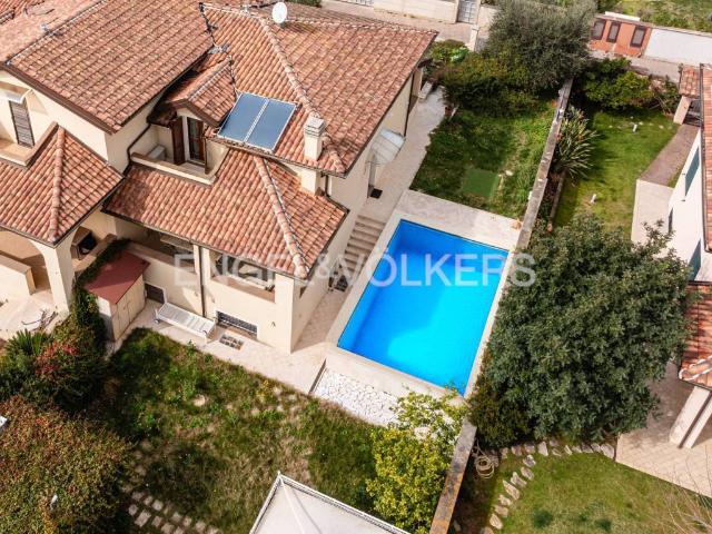 Villa Indipendente in vendita a San Vincenzo, Toscana