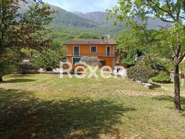 Villa Indipendente in vendita a San Vincenzo Valle, Abruzzo