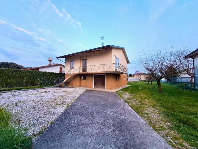 Villa Indipendente in vendita a Borgo Taliano, San Vito Al Tagliamento
