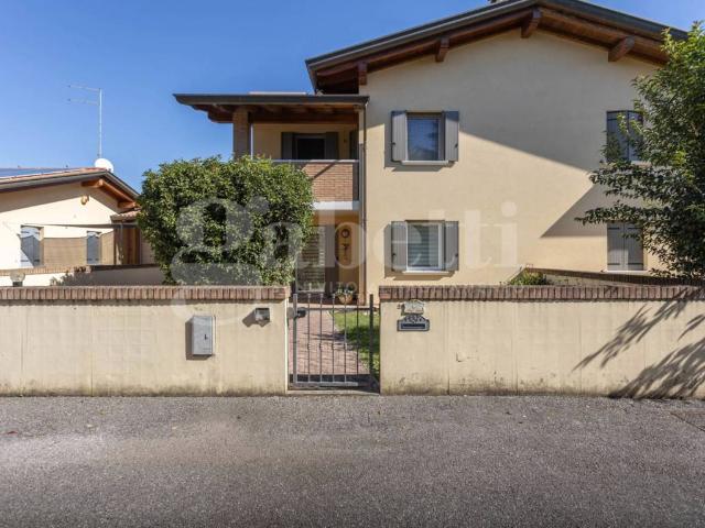 Villa Indipendente in vendita a Prodolone, San Vito Al Tagliamento