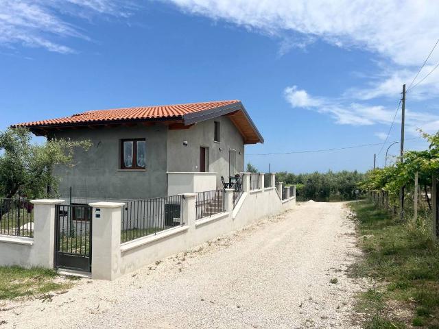 Villa Indipendente in vendita a San Vito Chietino, Abruzzo