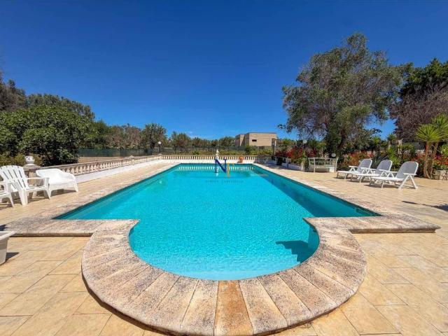 Villa Indipendente in vendita a Puglia, Brindisi