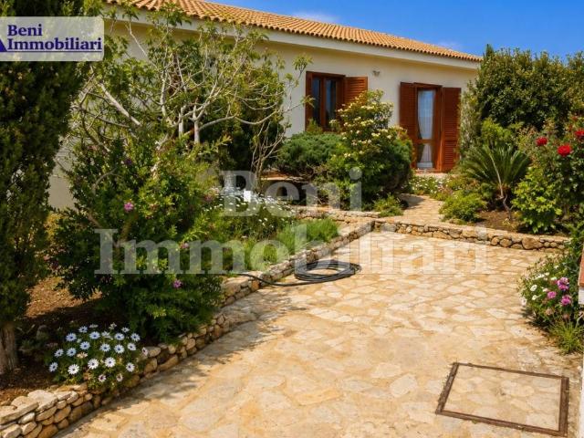 Villa Indipendente in vendita a San Vito Lo Capo, Sicilia