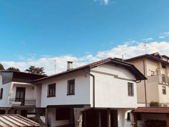 Villa Indipendente in vendita a San Vittore Olona, Lombardia