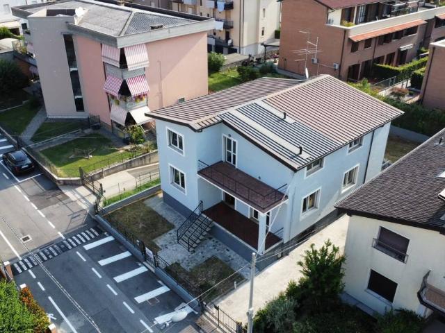 Villa Indipendente in vendita a San Zeno Naviglio, Brescia