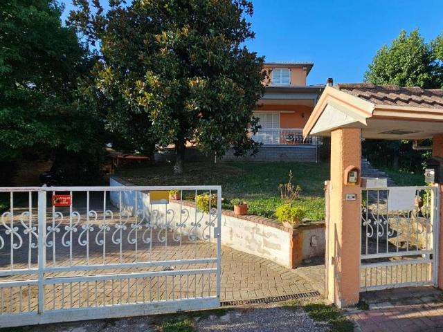 Villa Indipendente in vendita a San Zenone Po, Lombardia