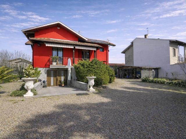 Villa Indipendente in vendita a Piemonte, Biella