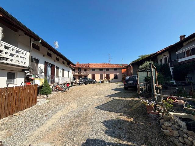 Villa Indipendente in vendita a Piemonte, Biella