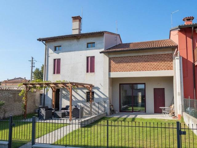 Villa Indipendente in vendita a Sandrigo, Veneto