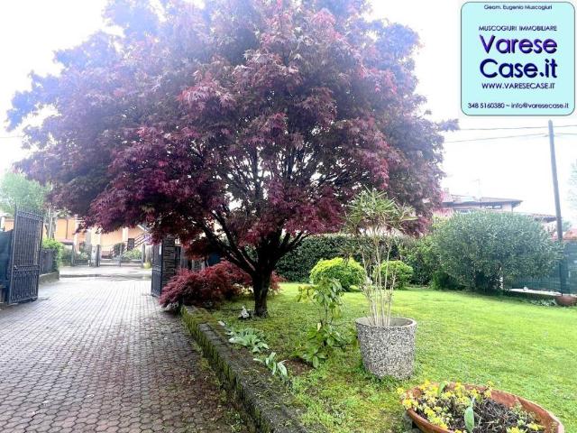 Villa Indipendente in vendita a Unione dei comuni del Medio Verbano, Sangiano