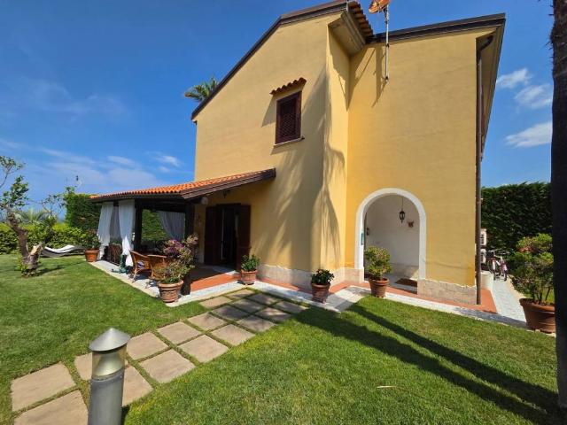 Villa Indipendente in vendita a Calabria, Cosenza