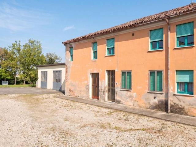 Villa Indipendente in vendita a Sanguinetto, Veneto