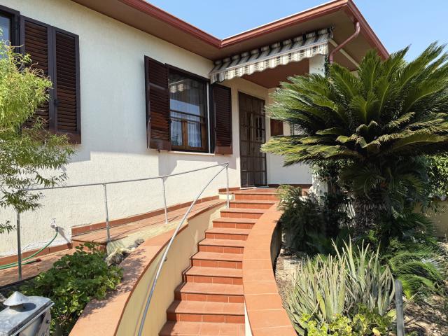 Villa Indipendente in vendita a Sanluri, Sardigna/Sardegna